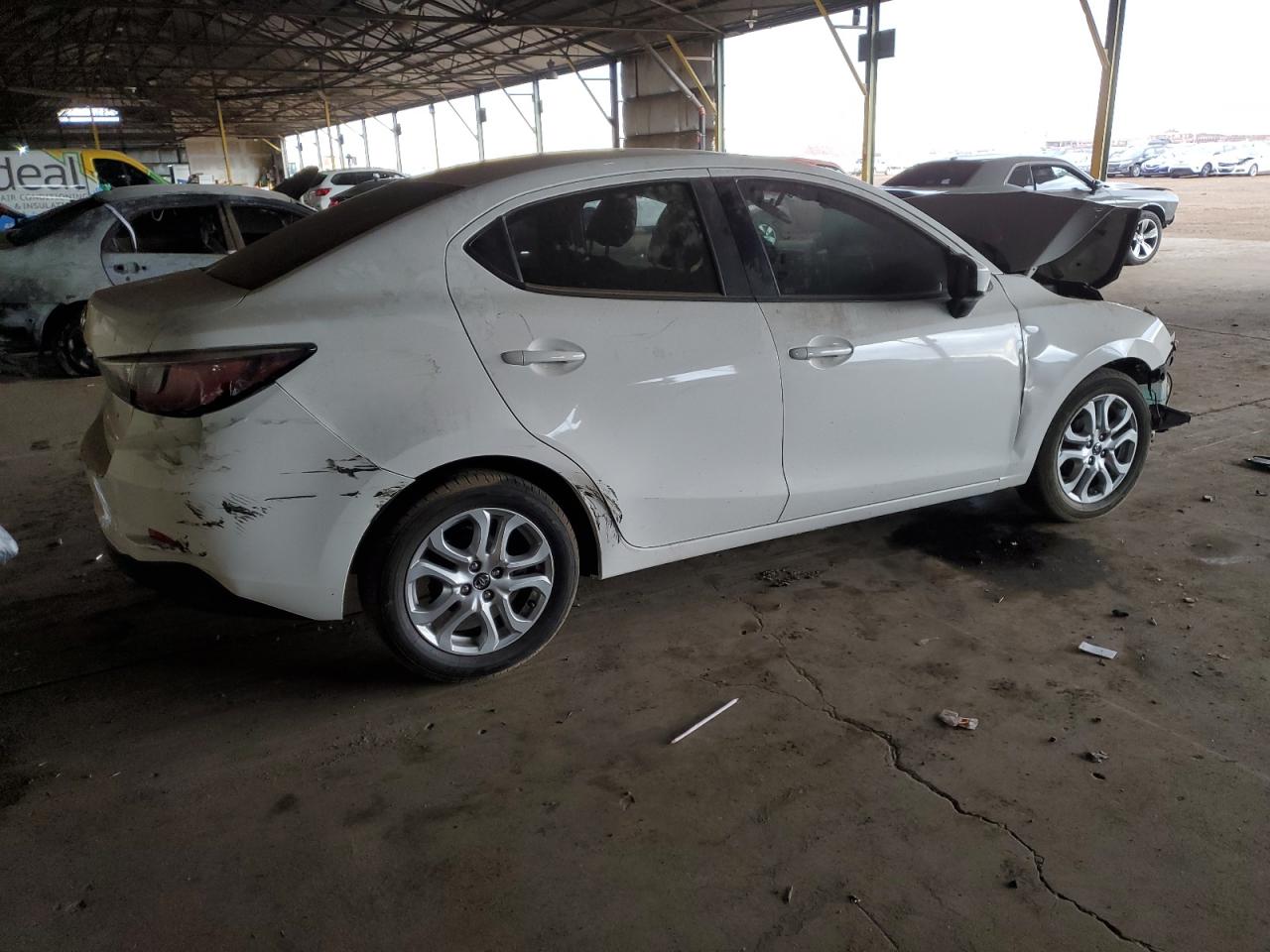 2017 Toyota Yaris - Image 3
