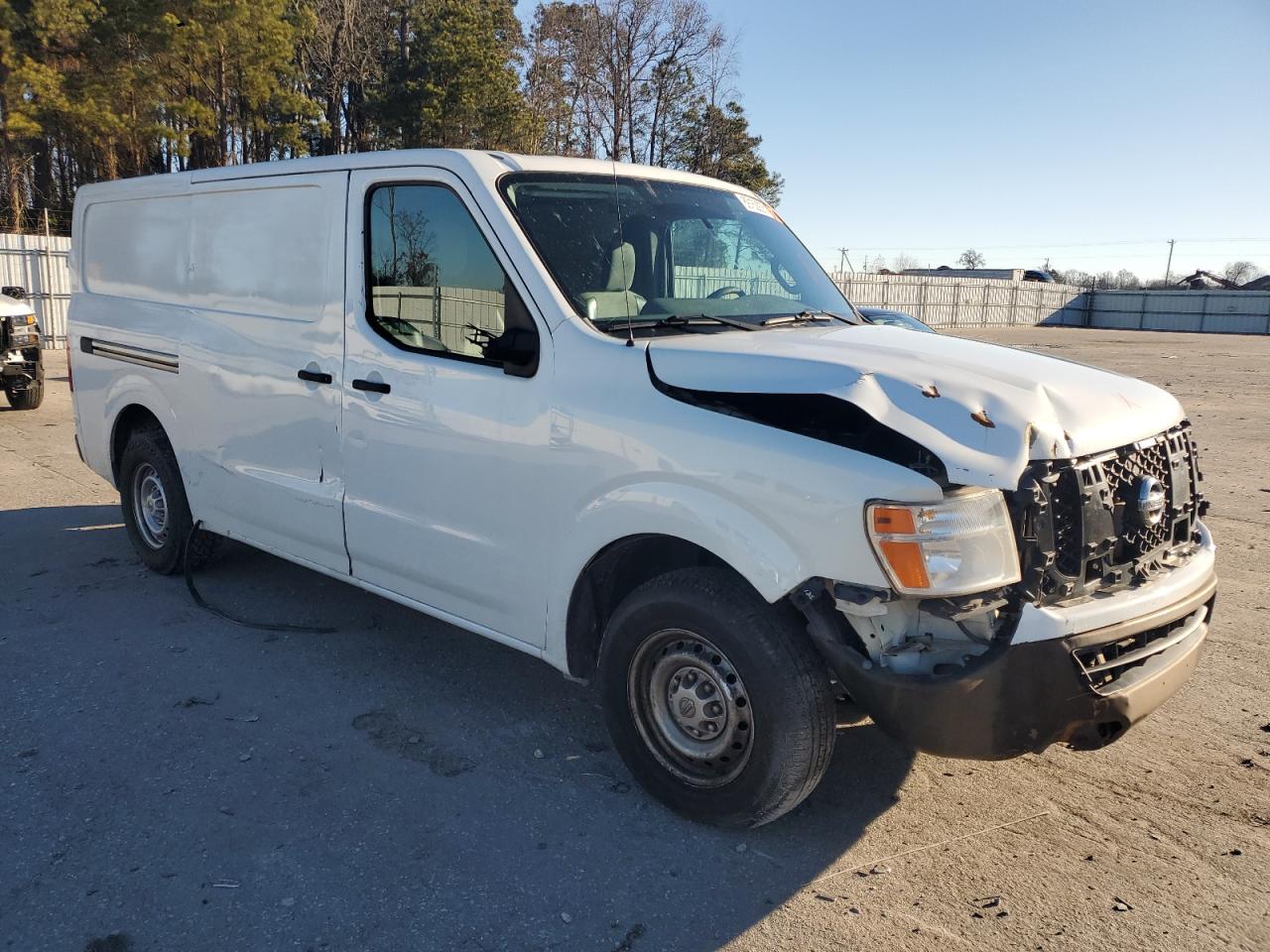 2014 Nissan NV - Image 4