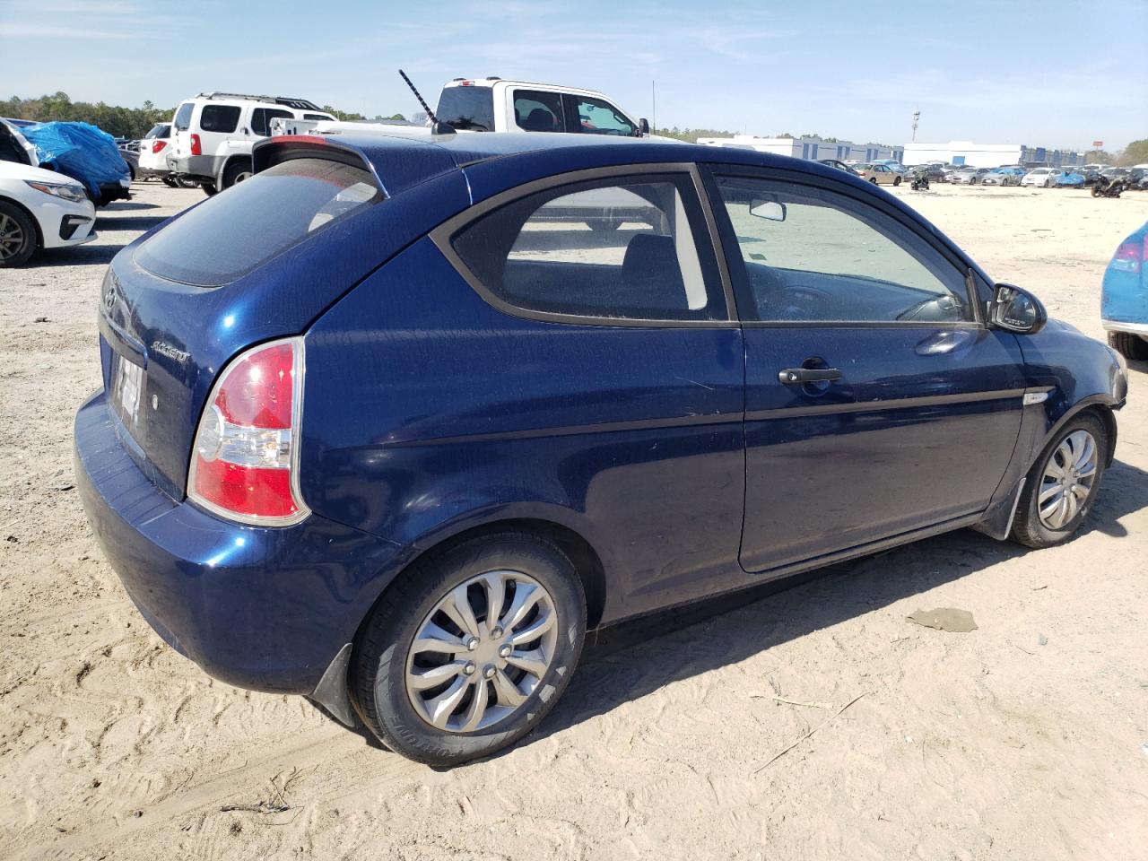 2007 Hyundai Accent - Image 3