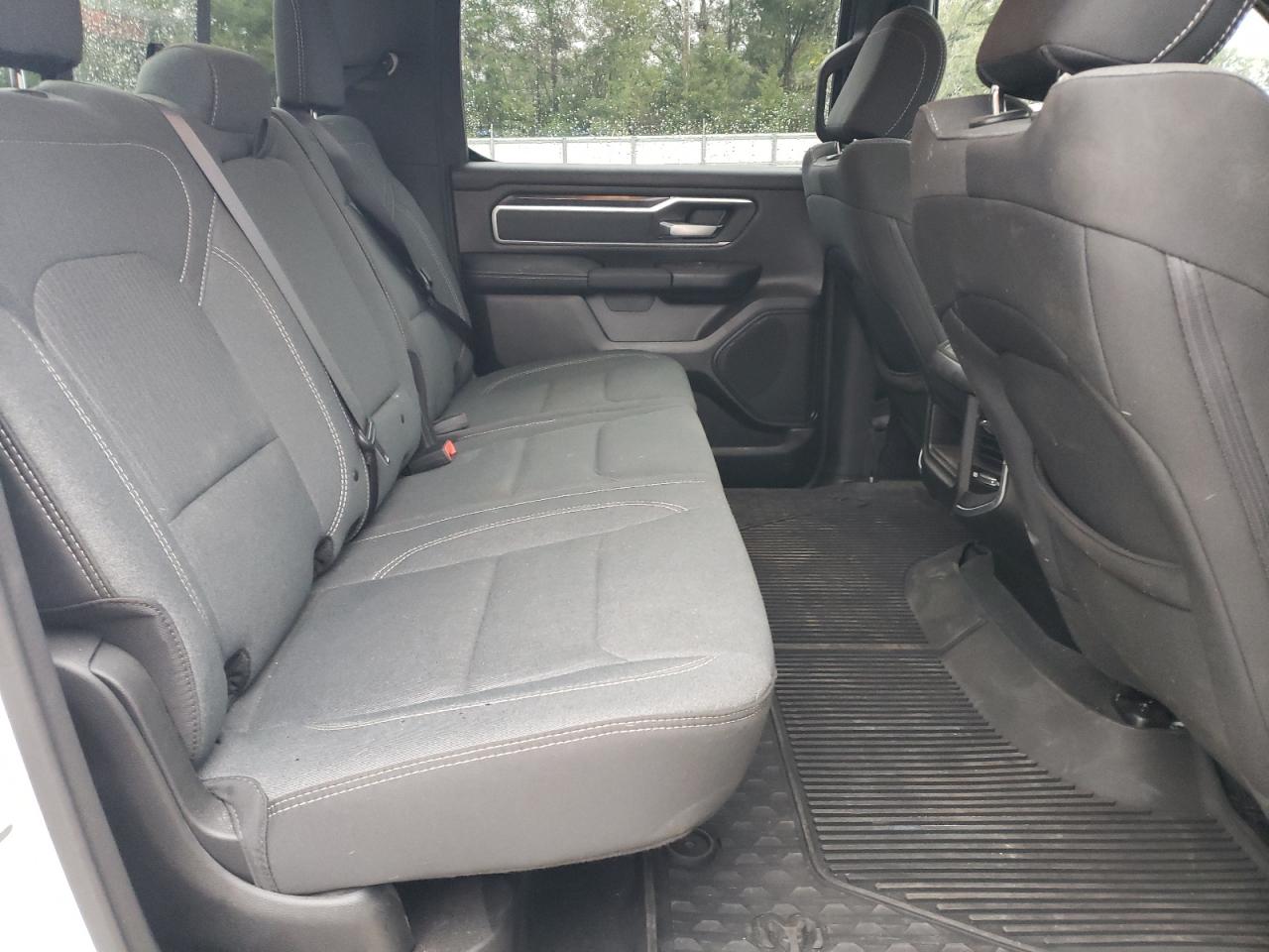 2022 RAM 1500 - Image 10