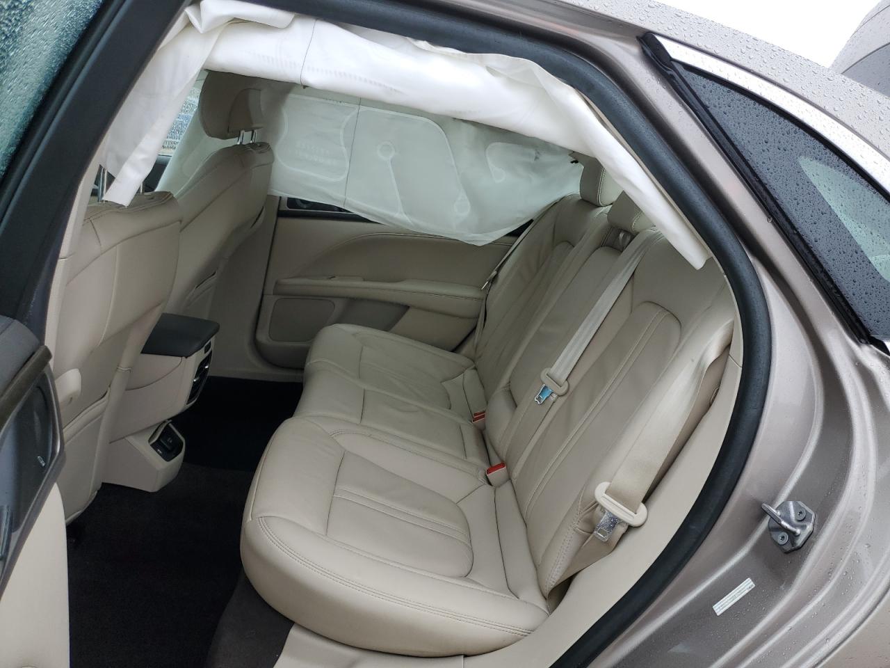 2019 Lincoln MKZ - Image 10