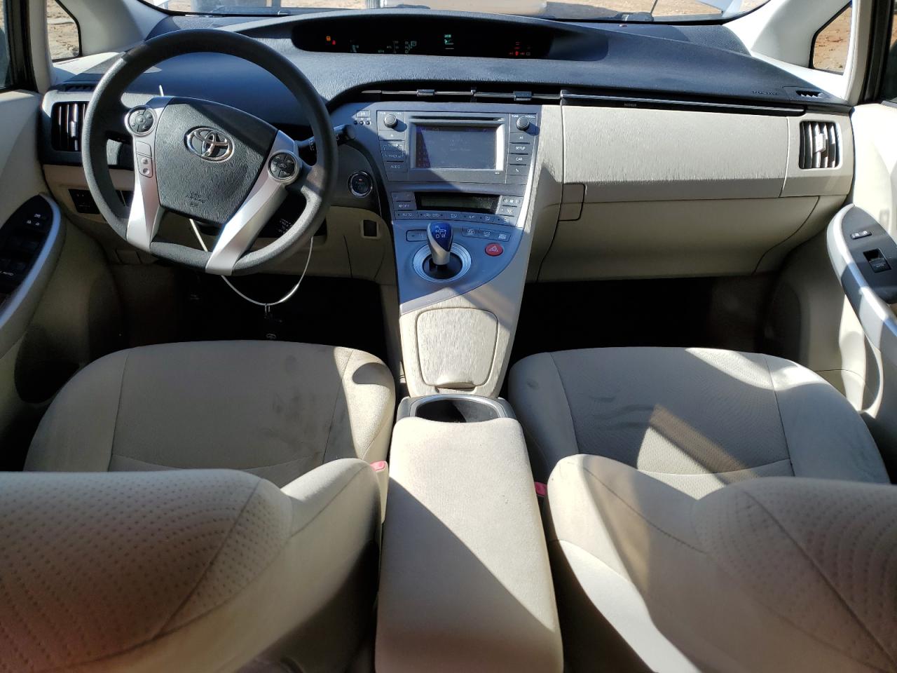 2012 Toyota Prius - Image 8