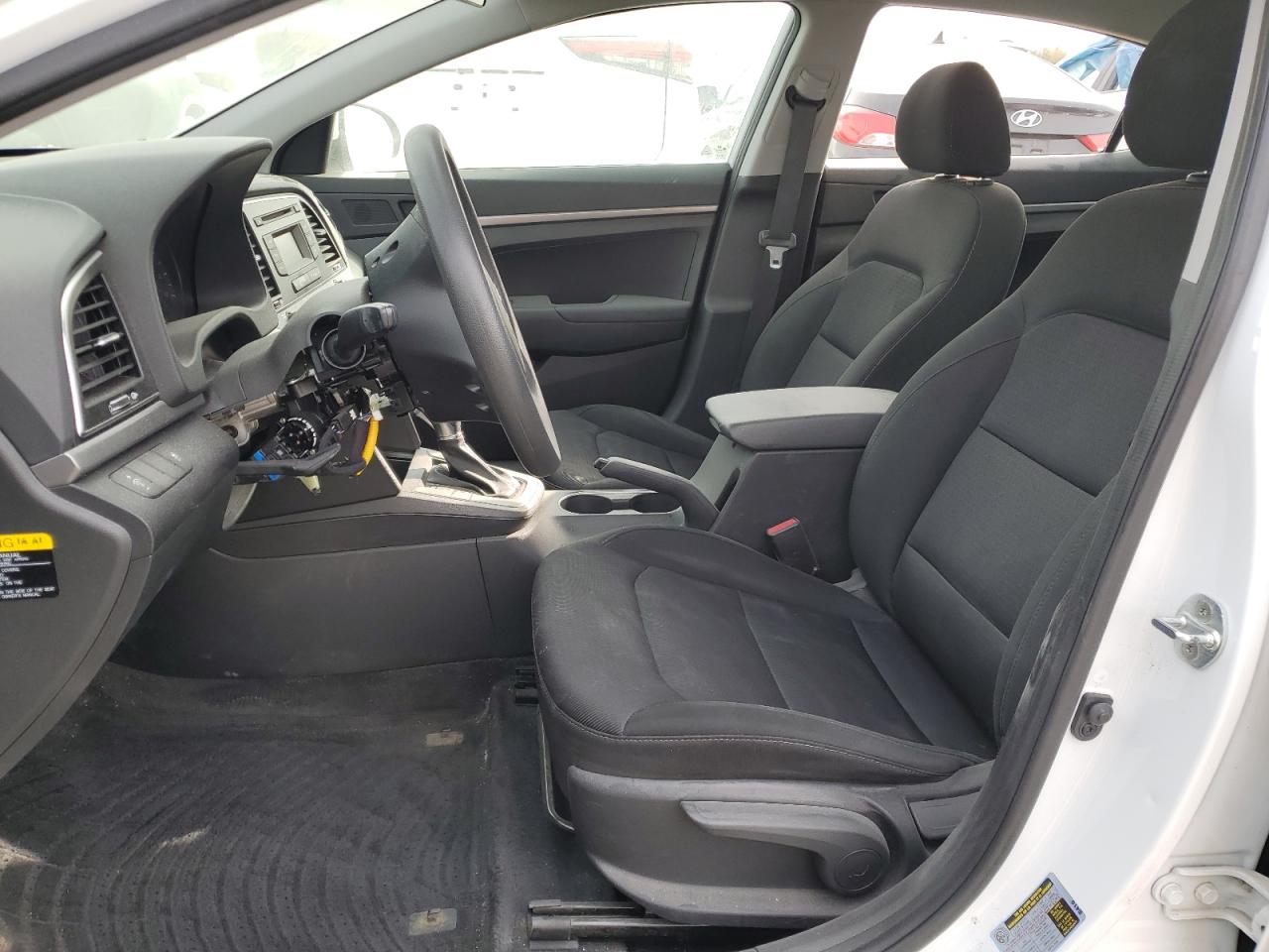 2018 Hyundai Elantra - Image 7