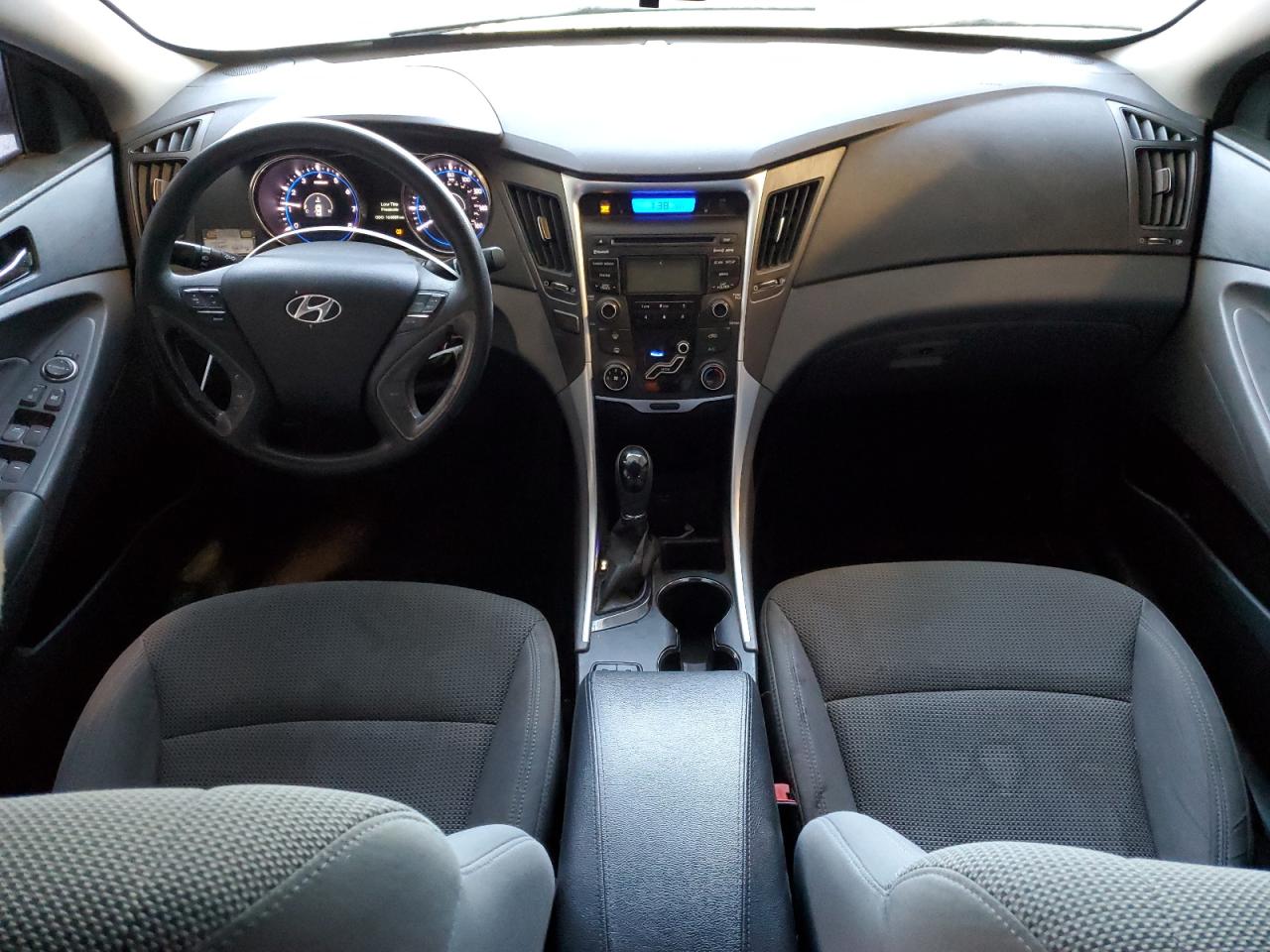 2013 Hyundai Sonata - Image 8