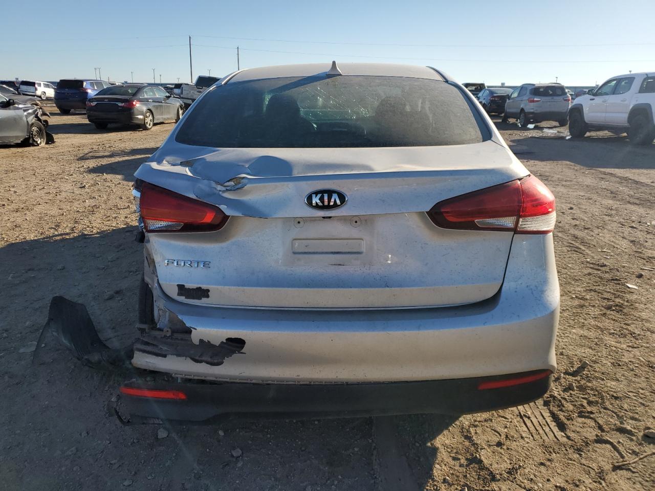 2018 Kia Forte - Image 6