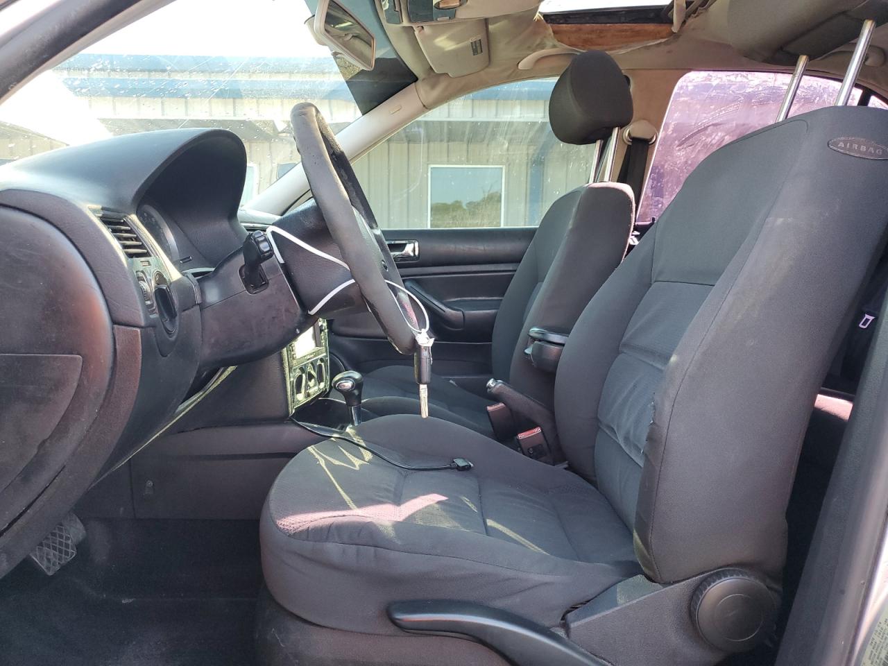 2005 Volkswagen Jetta - Image 7