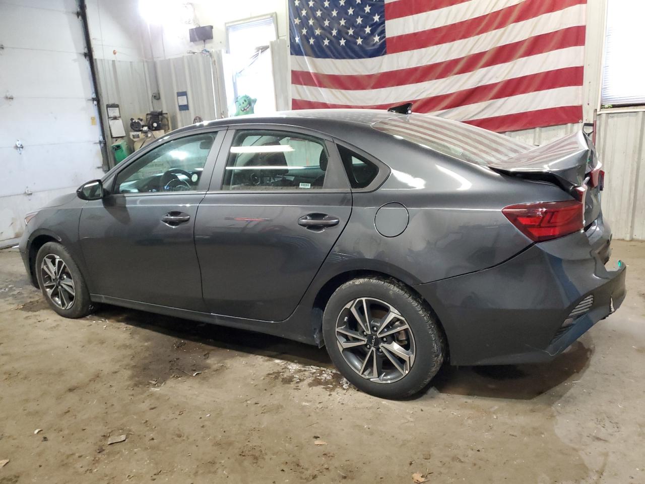 2024 Kia Forte - Image 2