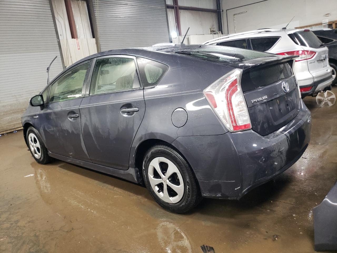 2013 Toyota Prius - Image 2