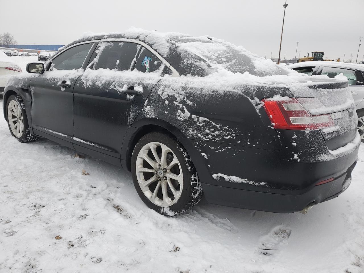 2014 Ford Taurus - Image 2