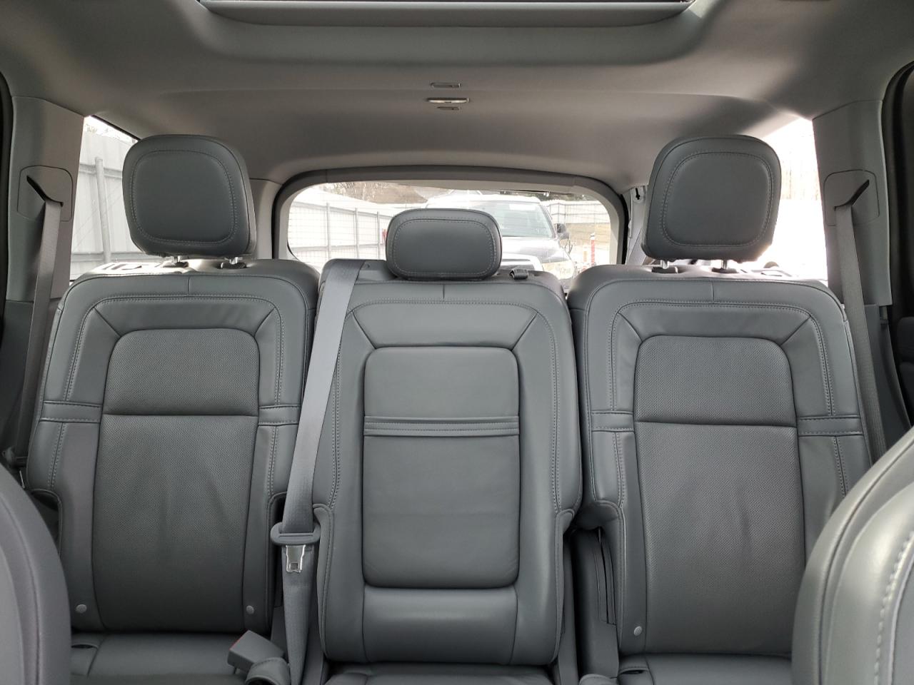 2020 Lincoln Aviator - Image 10