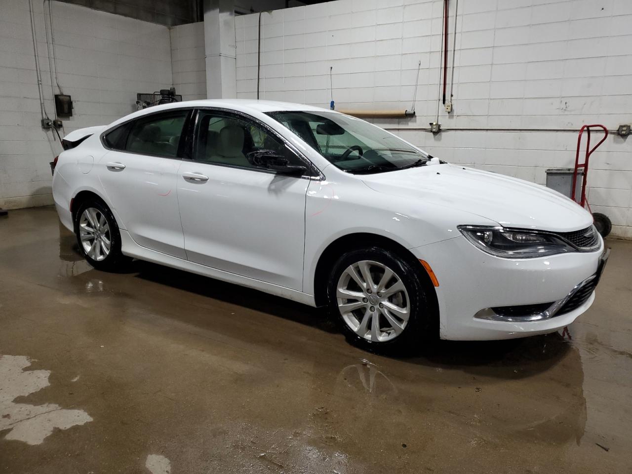 2015 Chrysler 200 - Image 4