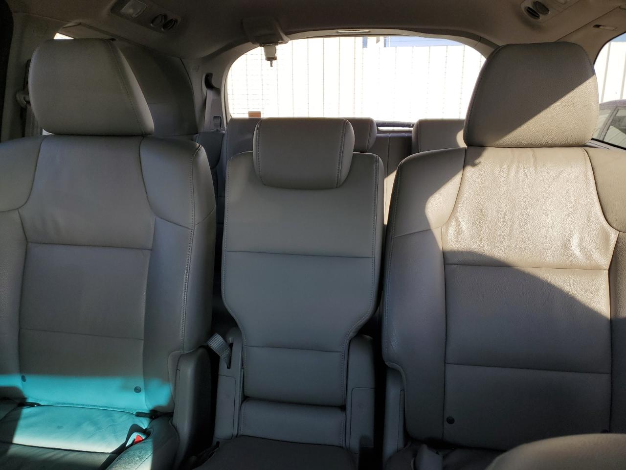 2011 Honda Odyssey - Image 10