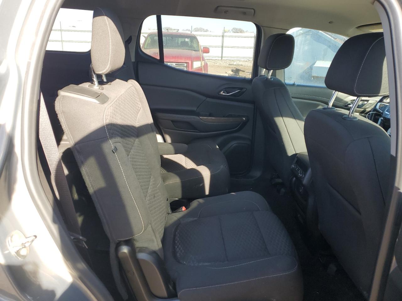 2019 GMC Acadia - Image 11