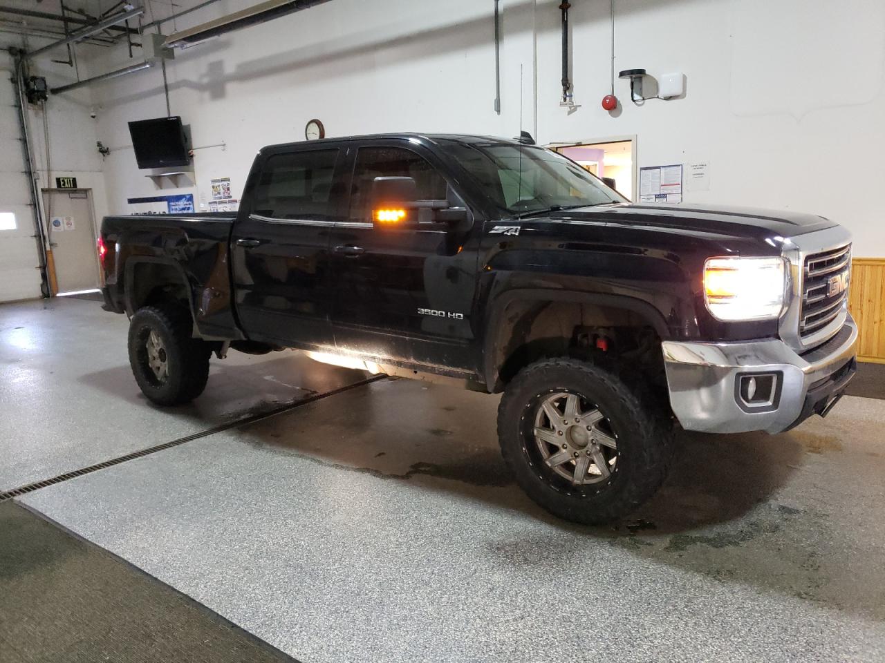 2018 GMC Sierra - Image 4