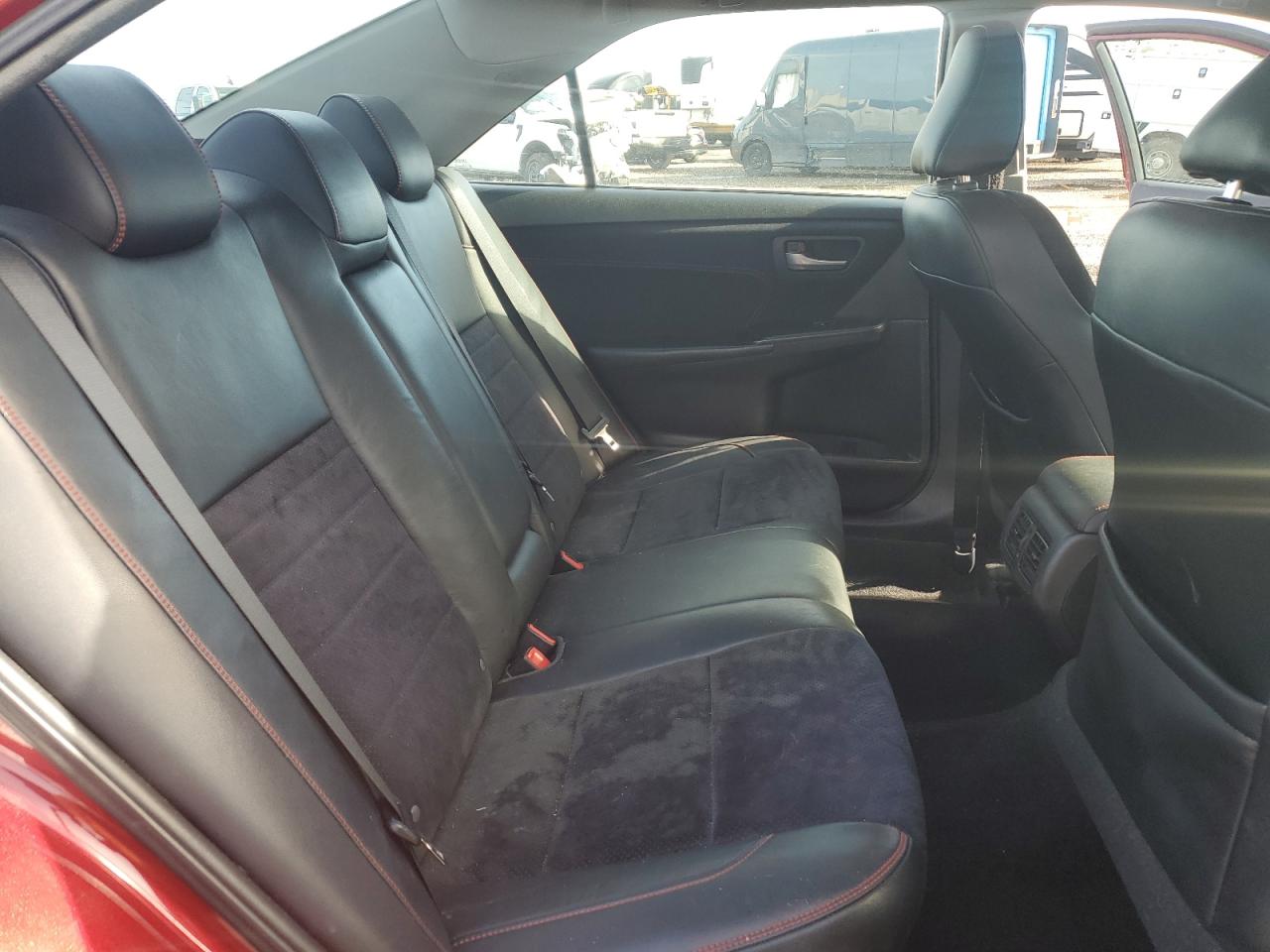 2015 Toyota Camry - Image 11