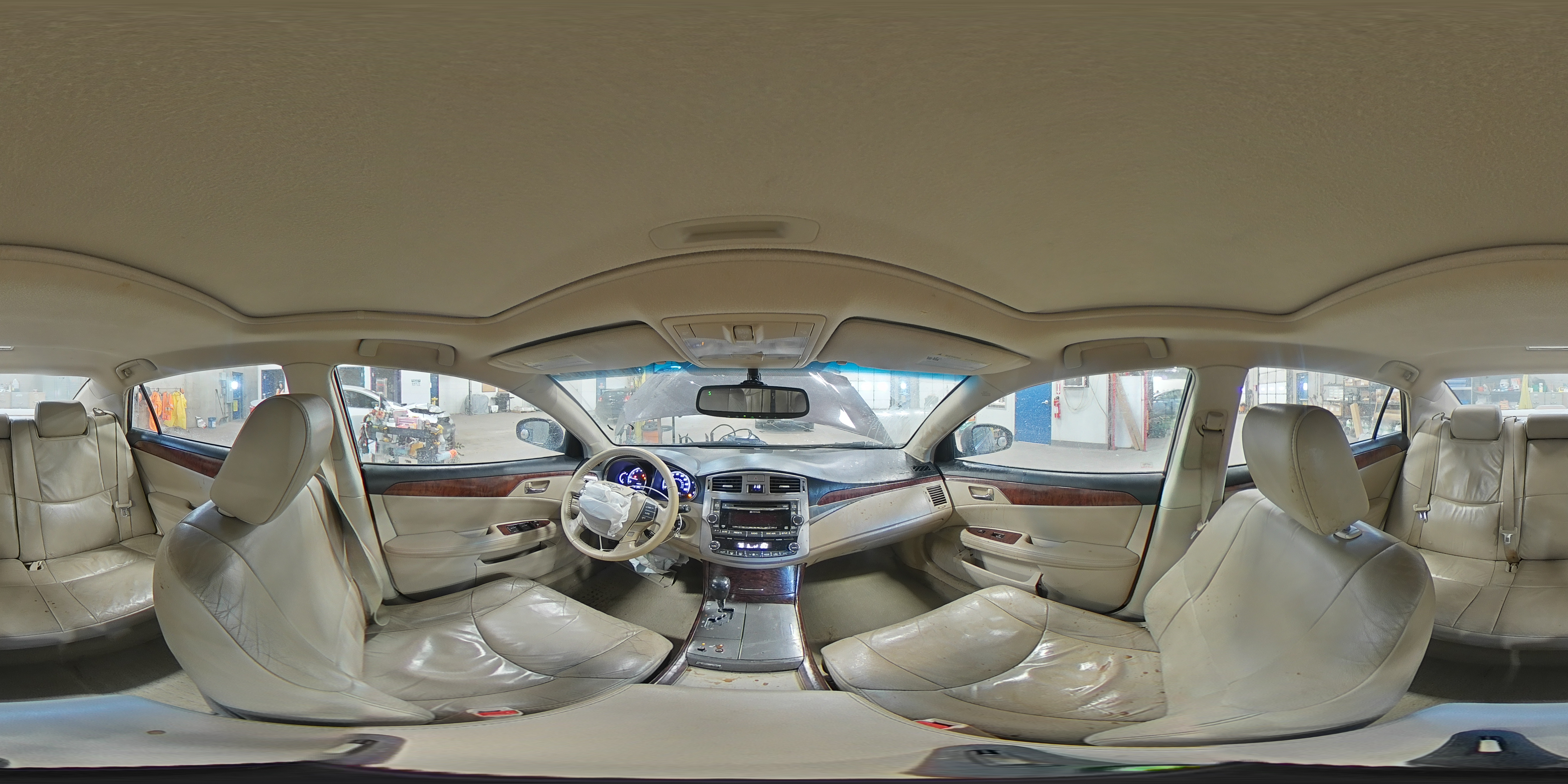 2011 Toyota Avalon - Image 12