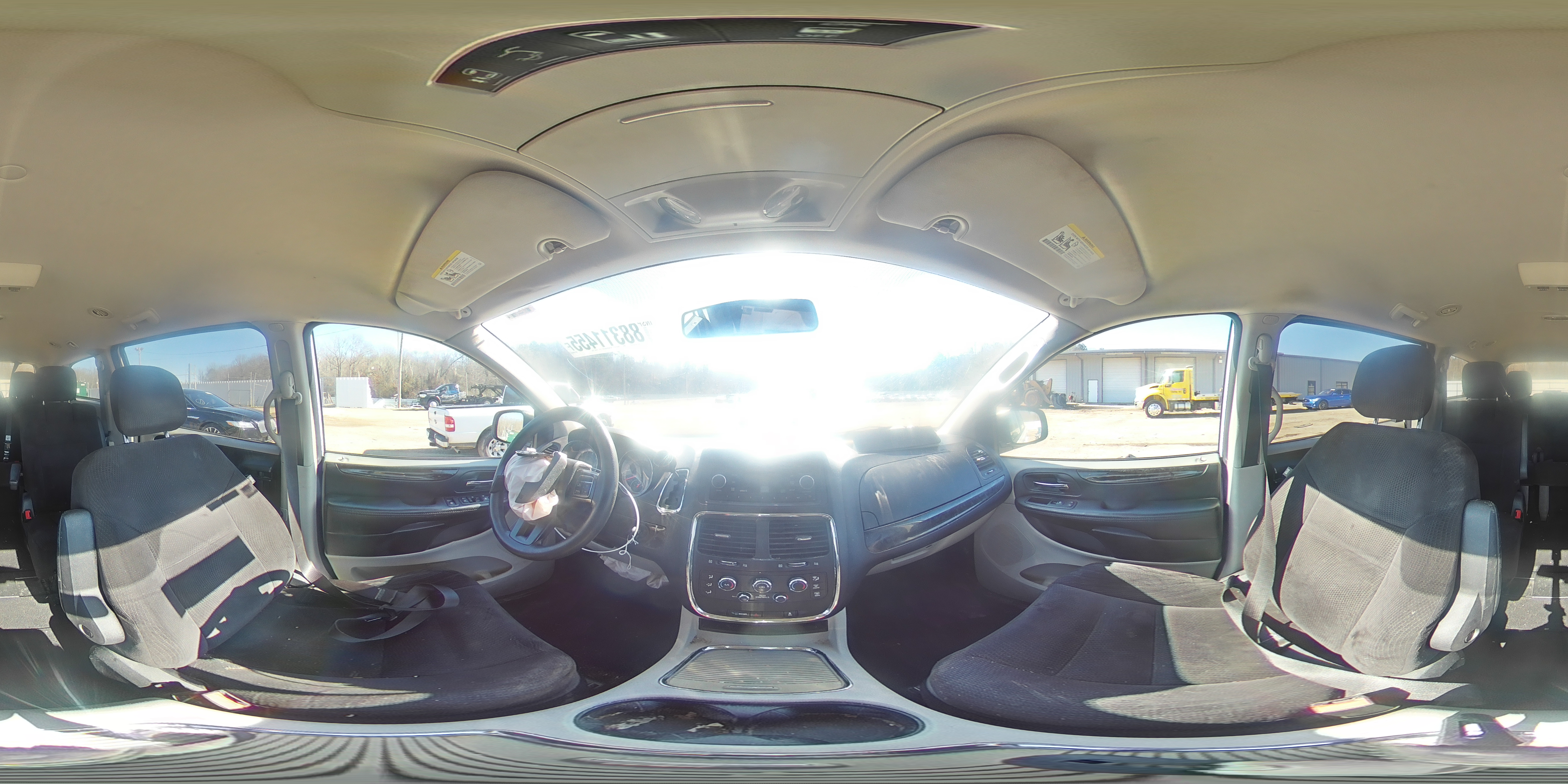 2014 Dodge Caravan - Image 13