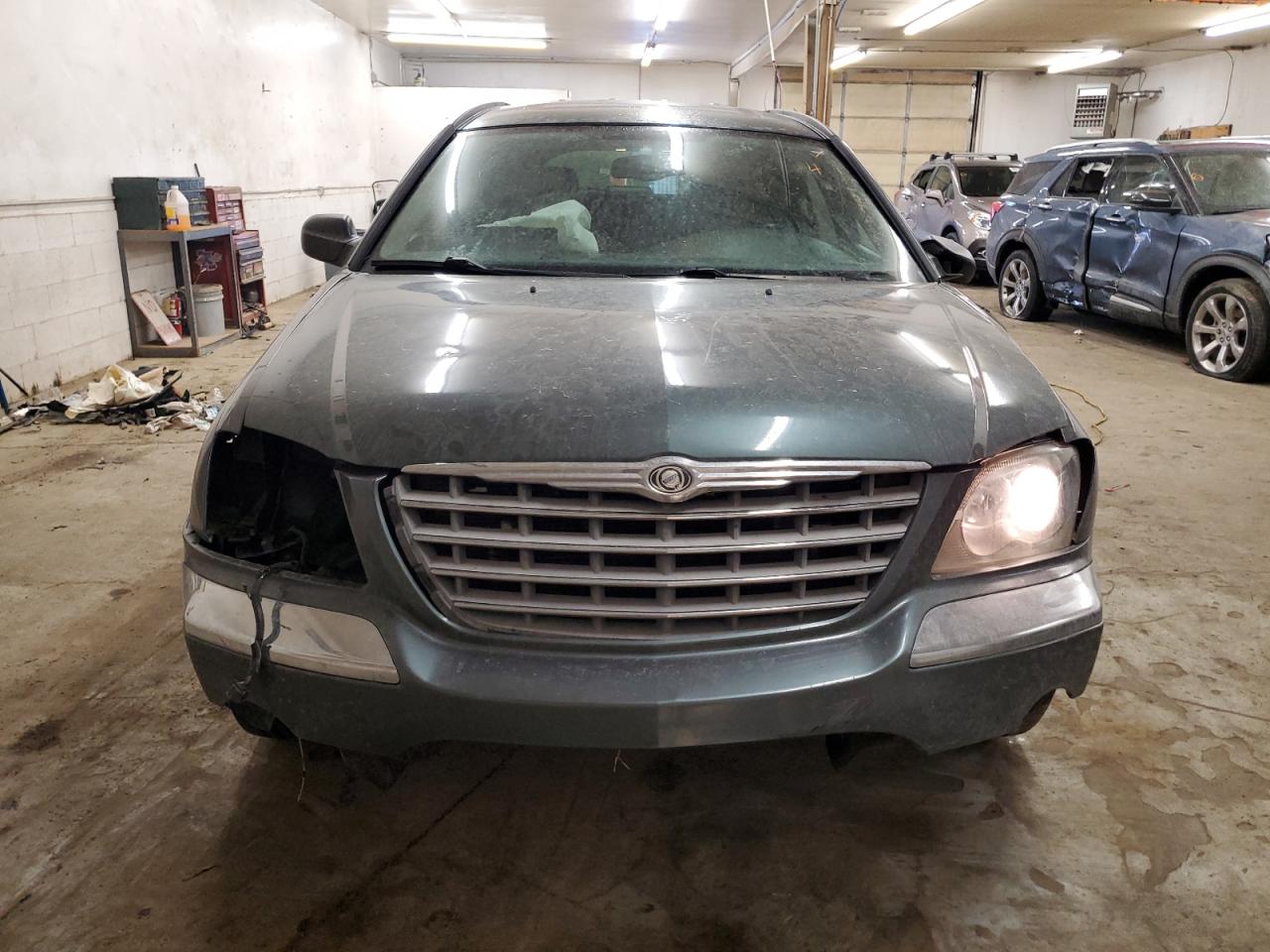 2004 Chrysler Pacifica - Image 5