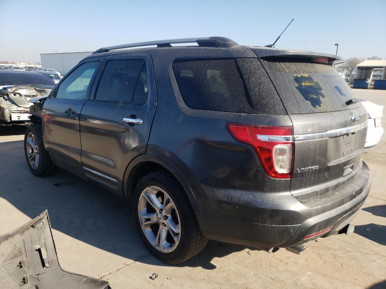 2015 Ford Explorer - Image 2