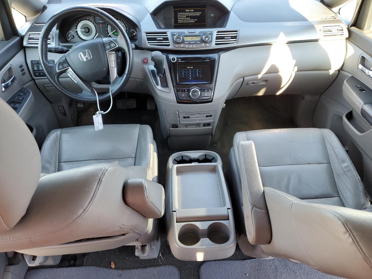 2016 Honda Odyssey - Image 8