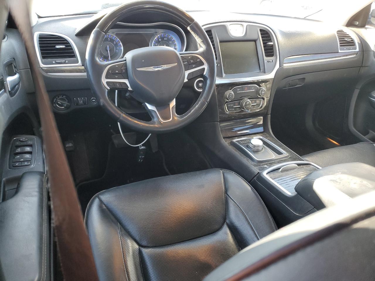 2016 Chrysler 300 - Image 8