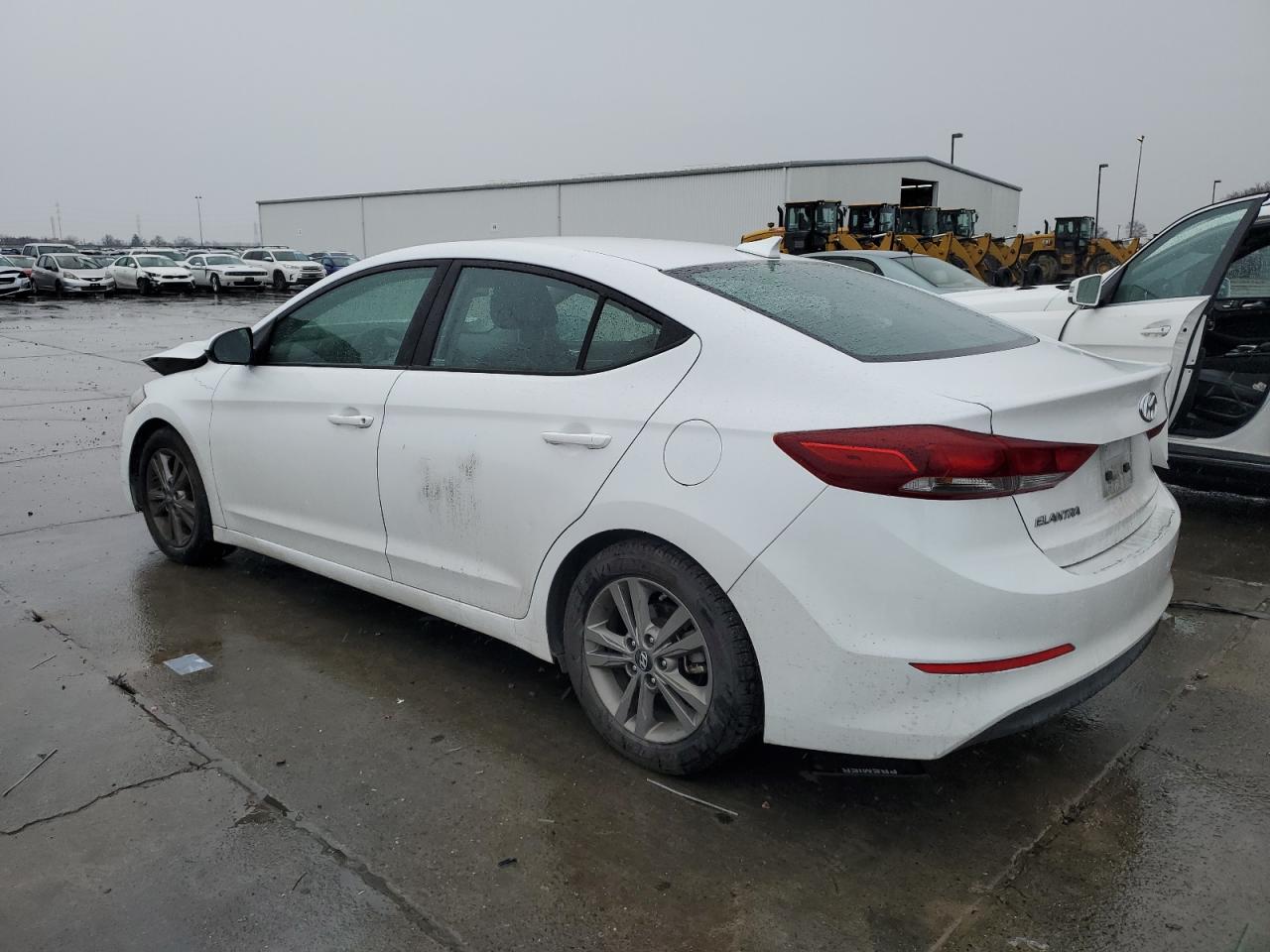 2018 Hyundai Elantra - Image 2