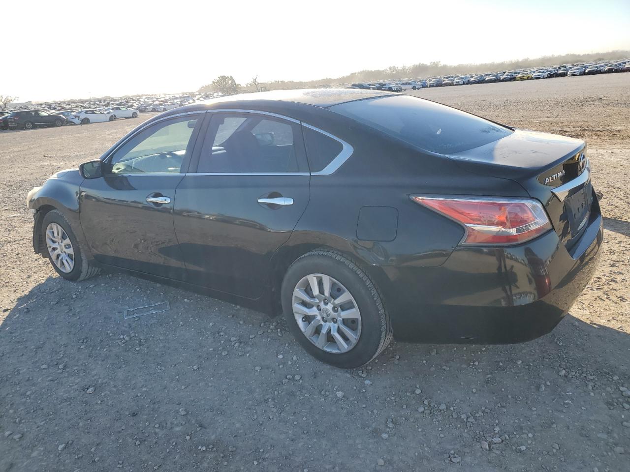 2014 Nissan Altima - Image 2