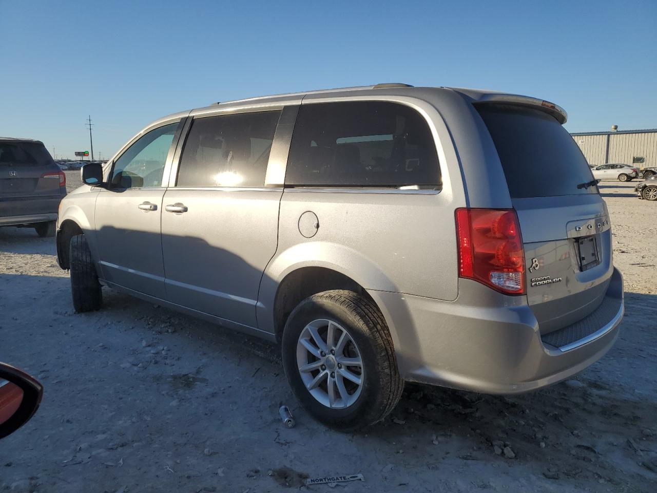 2019 Dodge Caravan - Image 2