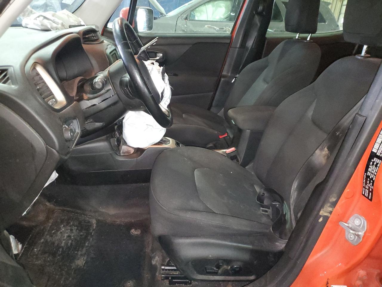 2017 Jeep Renegade - Image 7