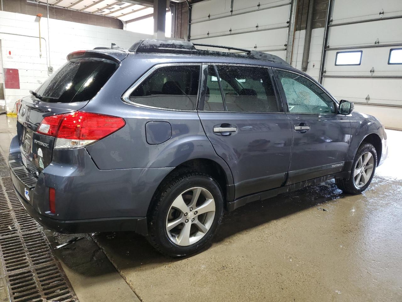 2014 Subaru Outback - Image 3