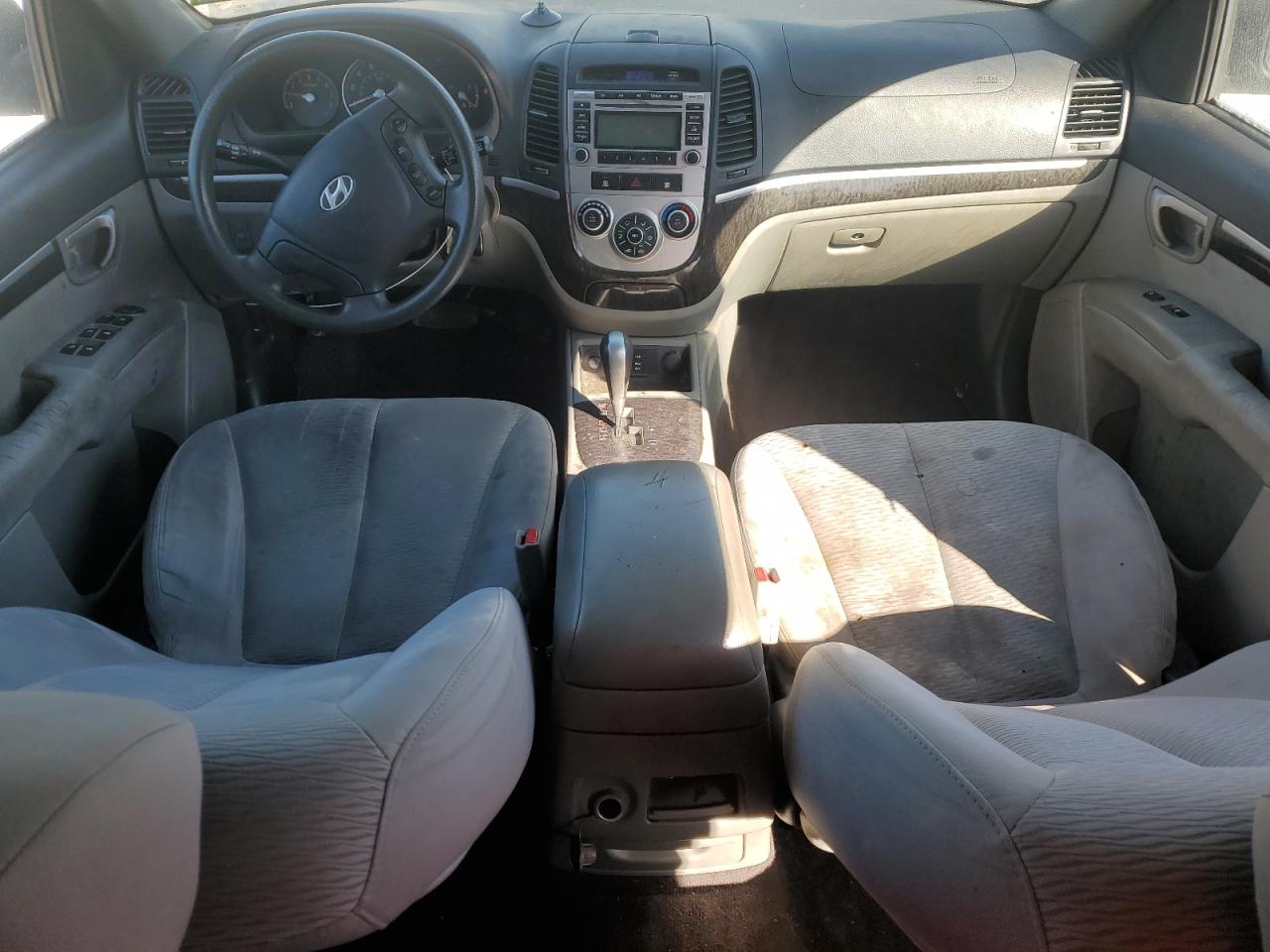 2009 Hyundai Santa Fe - Image 8