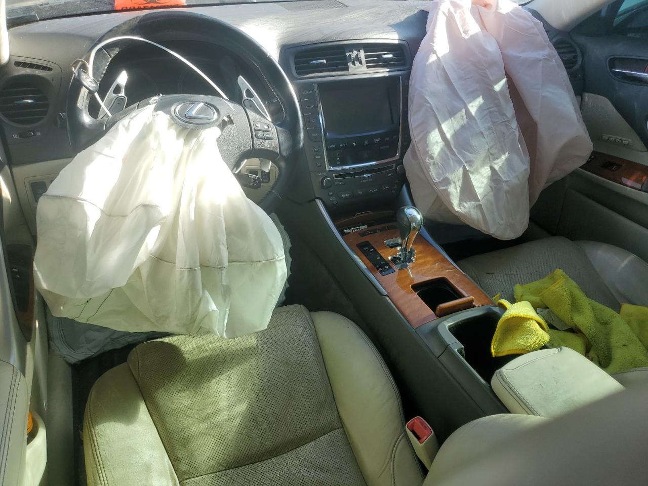 2009 Lexus IS - Image 8