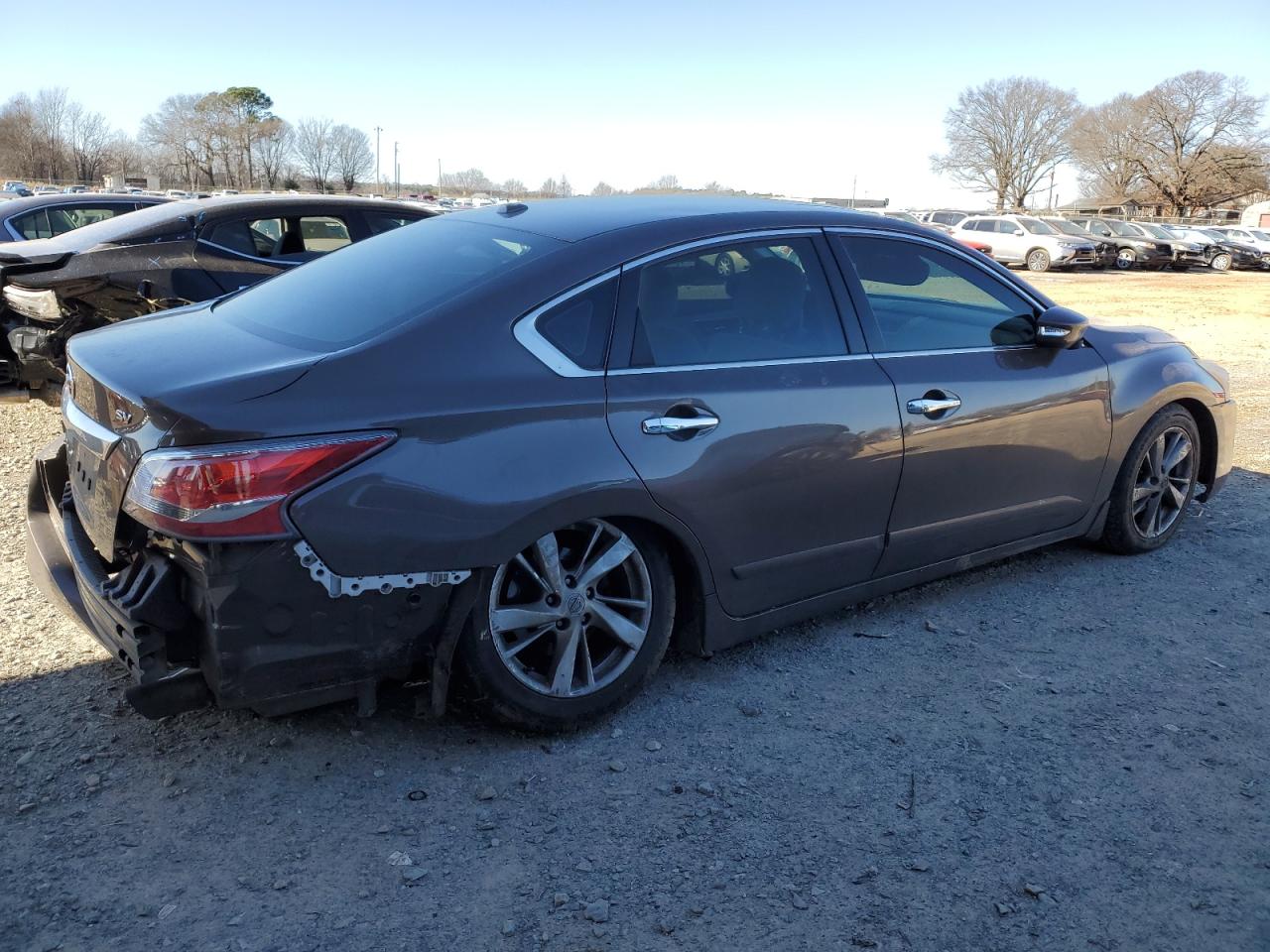 2015 Nissan Altima - Image 3