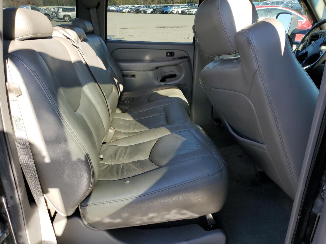 2007 Chevrolet Silverado - Image 10
