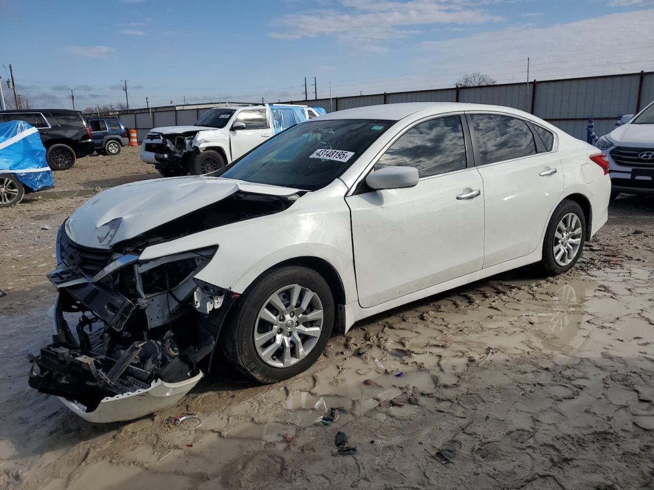 2017 Nissan Altima - Image 1