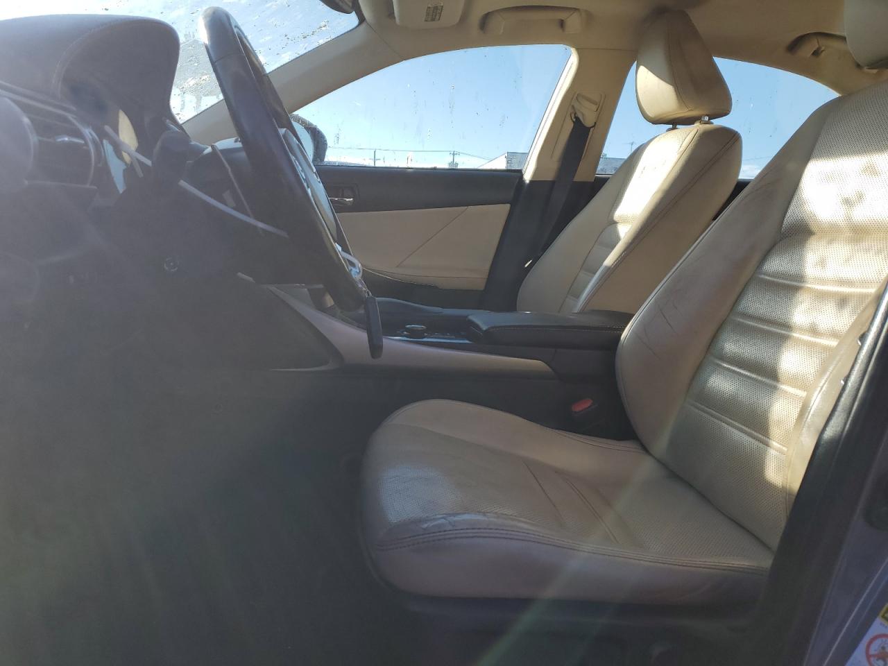 2014 Lexus IS - Image 7
