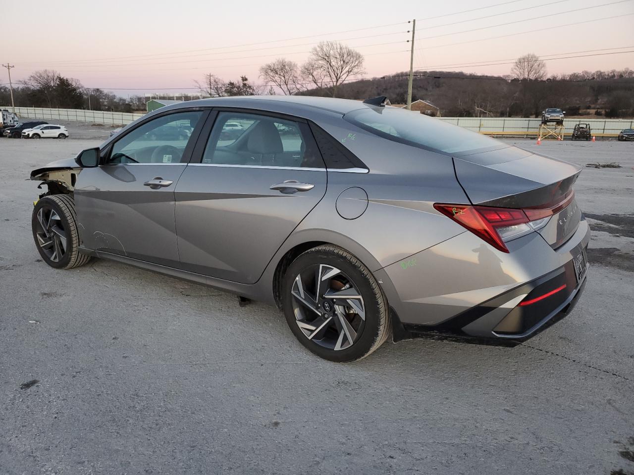 2024 Hyundai Elantra - Image 2