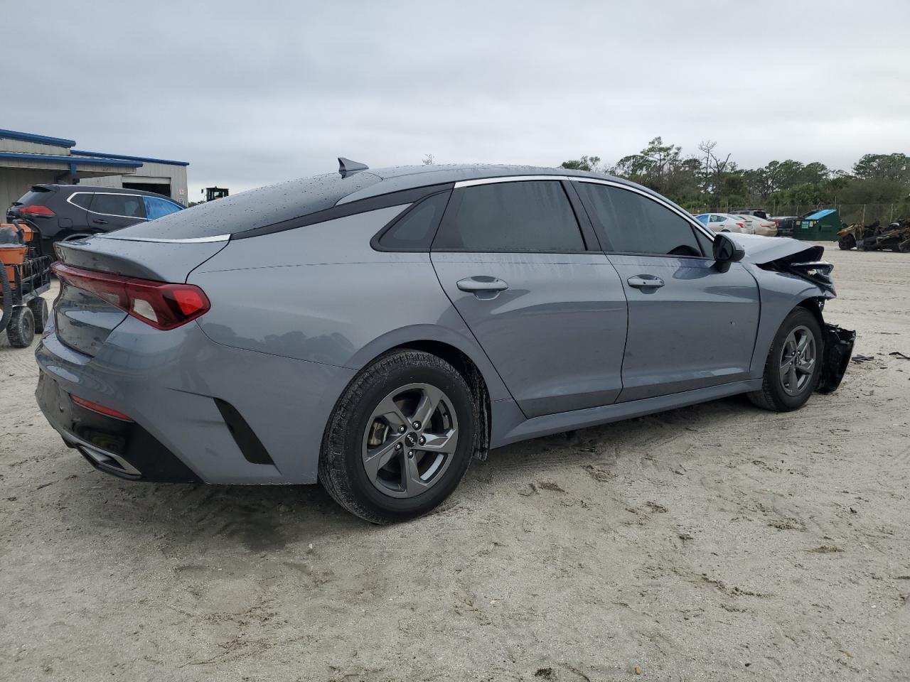 2023 Kia K5 - Image 3