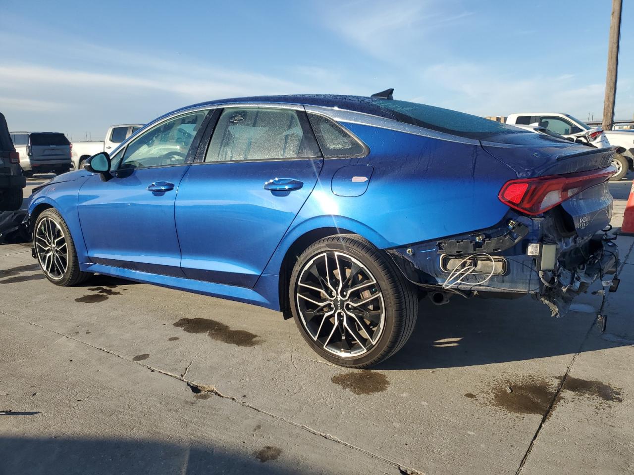 2023 Kia K5 - Image 2