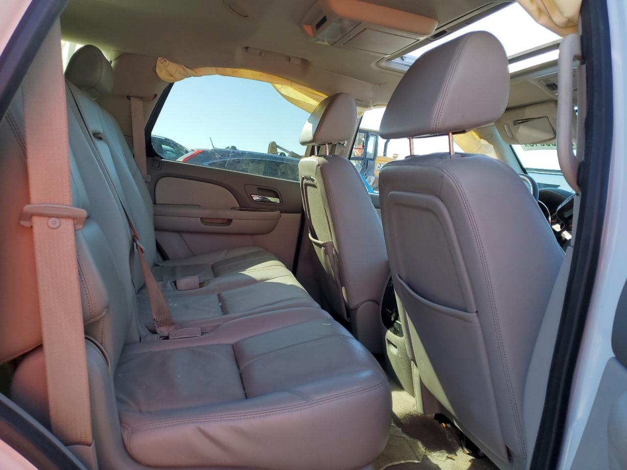 2008 Chevrolet Tahoe - Image 11