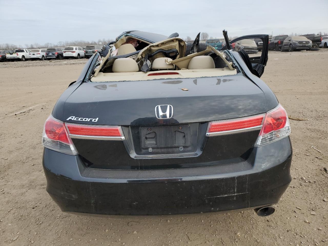 2011 Honda Accord Lx VIN: 1HGCP2F32BA142905 Lot: 41627085