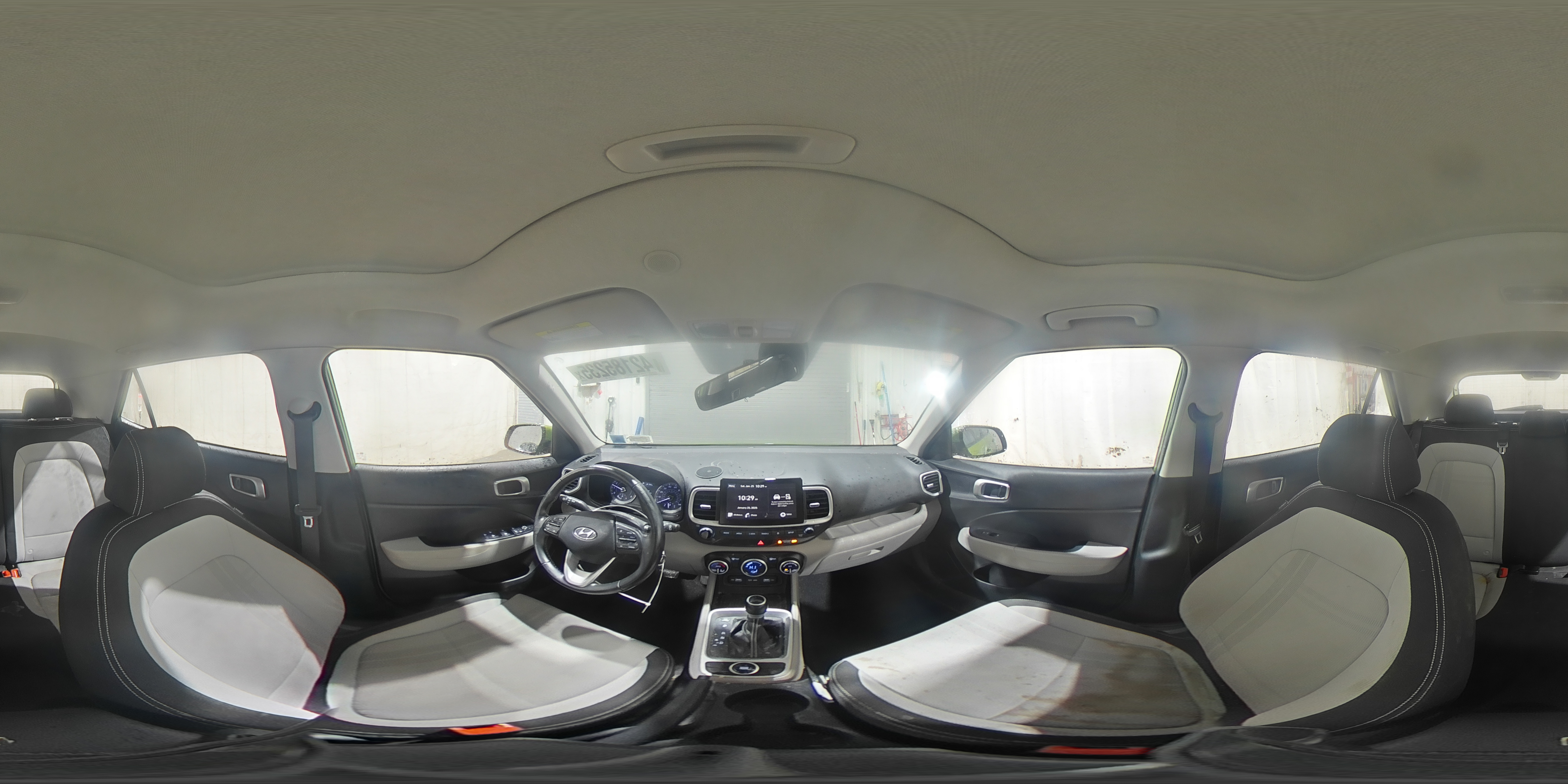2022 Hyundai Venue - Image 15