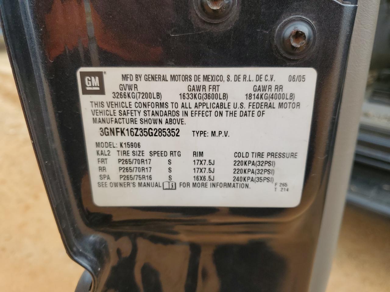 2005 Chevrolet Suburban K1500 VIN: 3GNFK16Z35G285352 Lot: 87891235