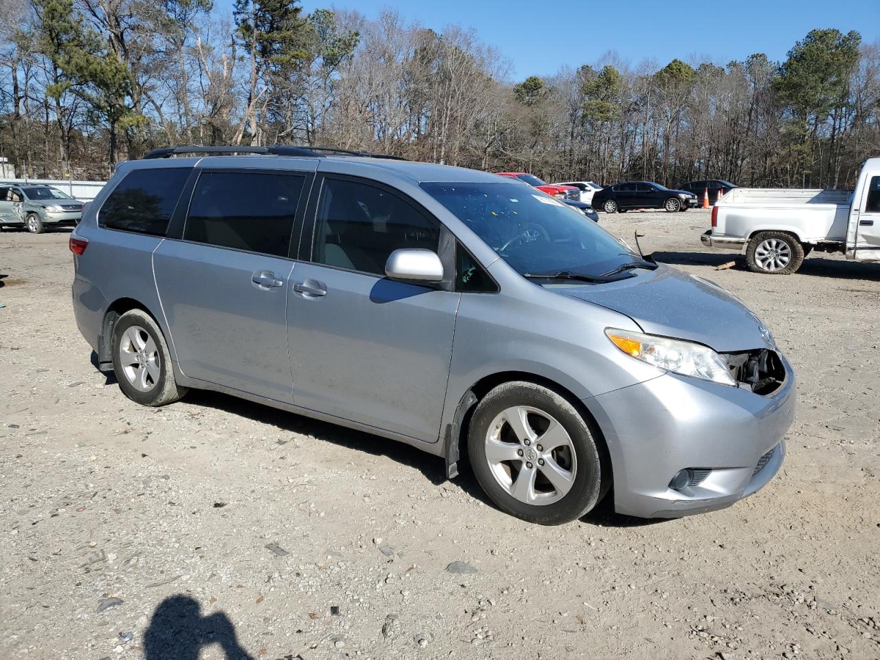 2015 Toyota Sienna - Image 4