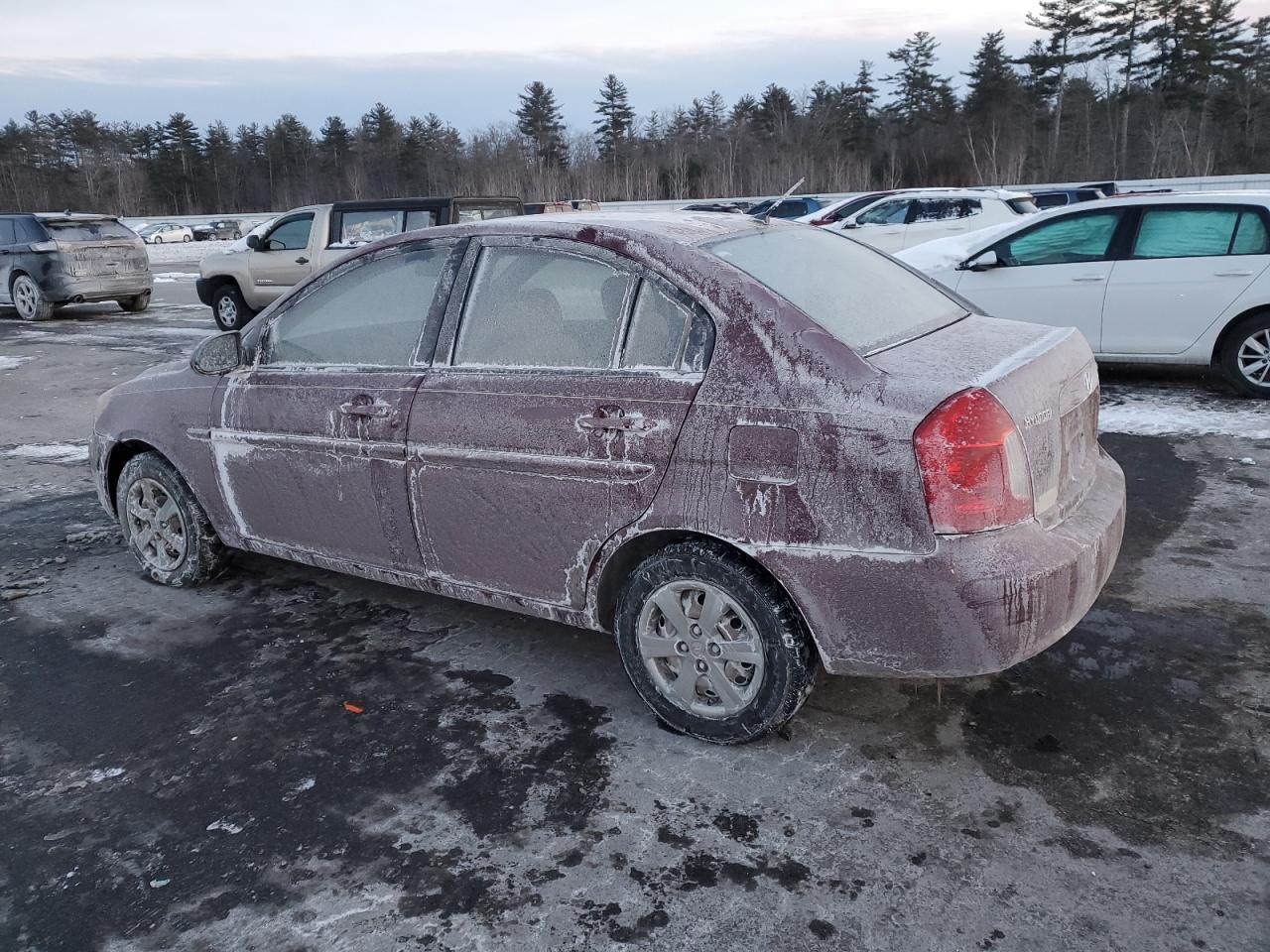 2009 Hyundai Accent - Image 2