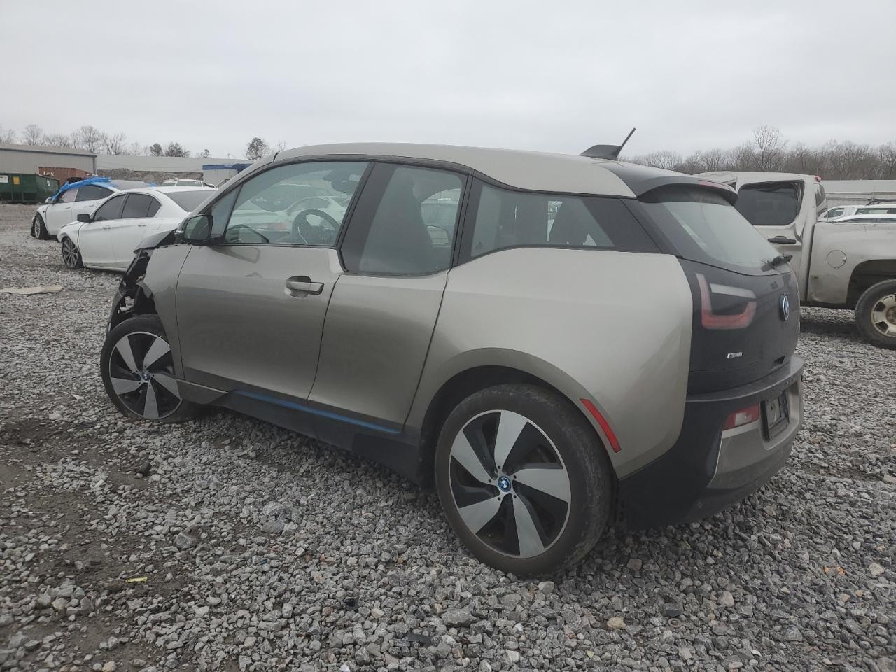 2016 BMW i3 - Image 2