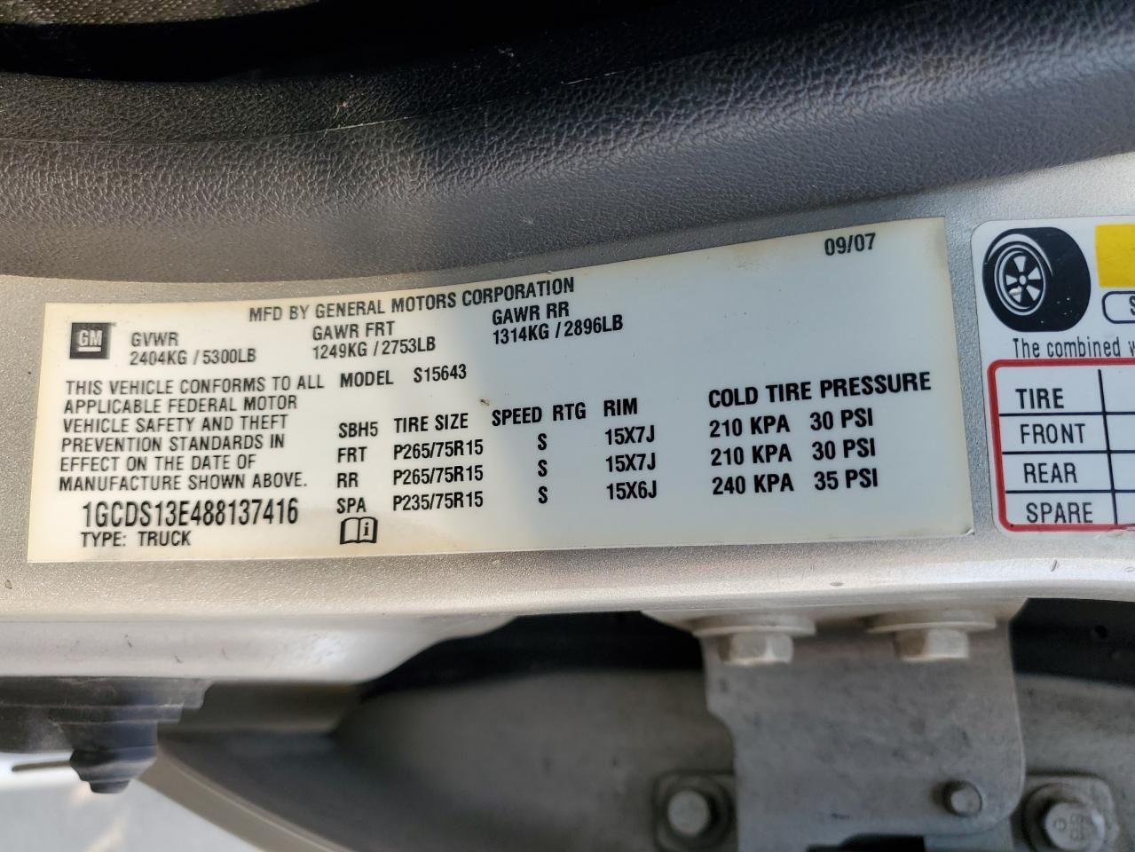 2008 Chevrolet Colorado - Image 12