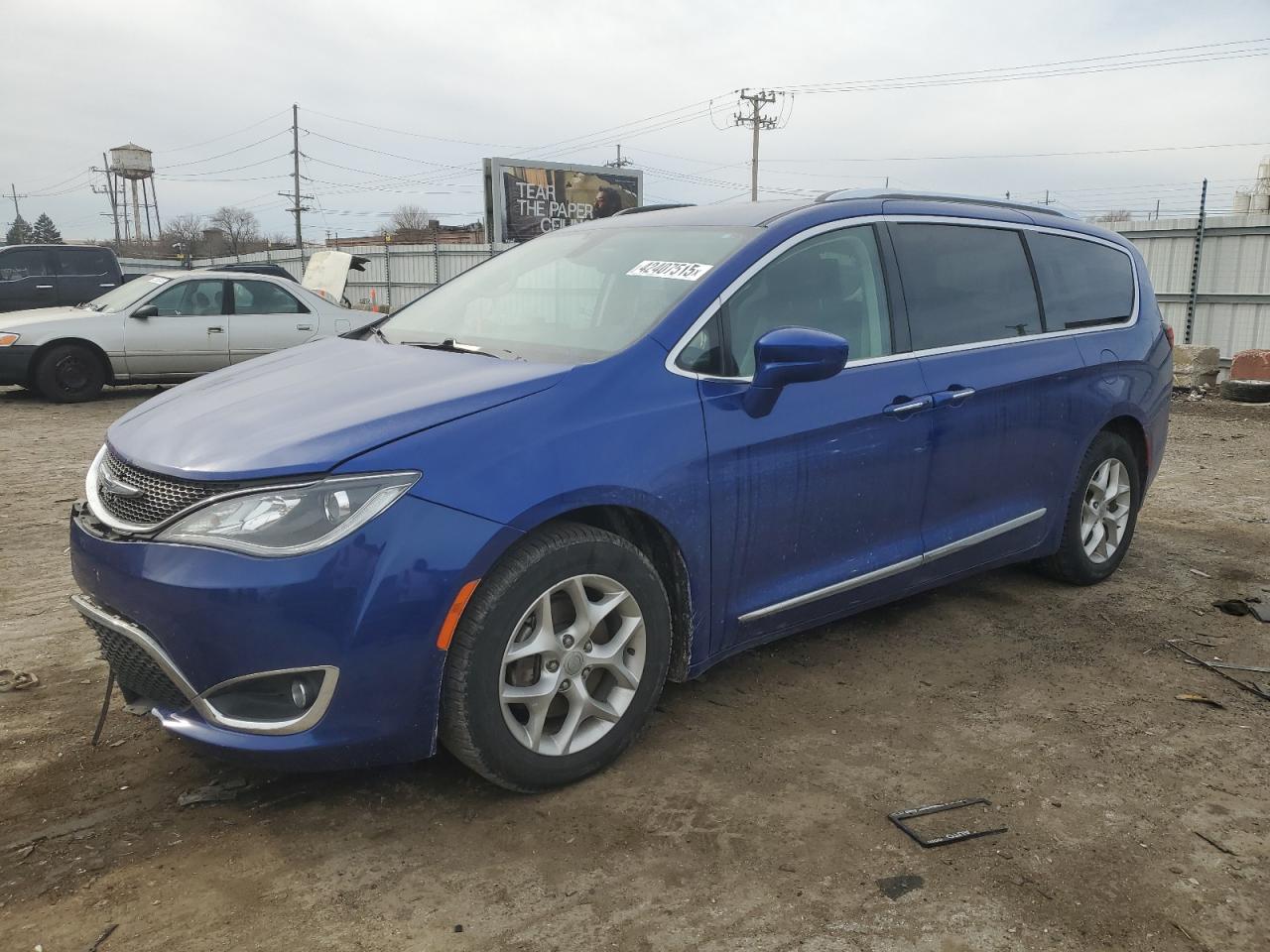 2018 Chrysler Pacifica - Image 1