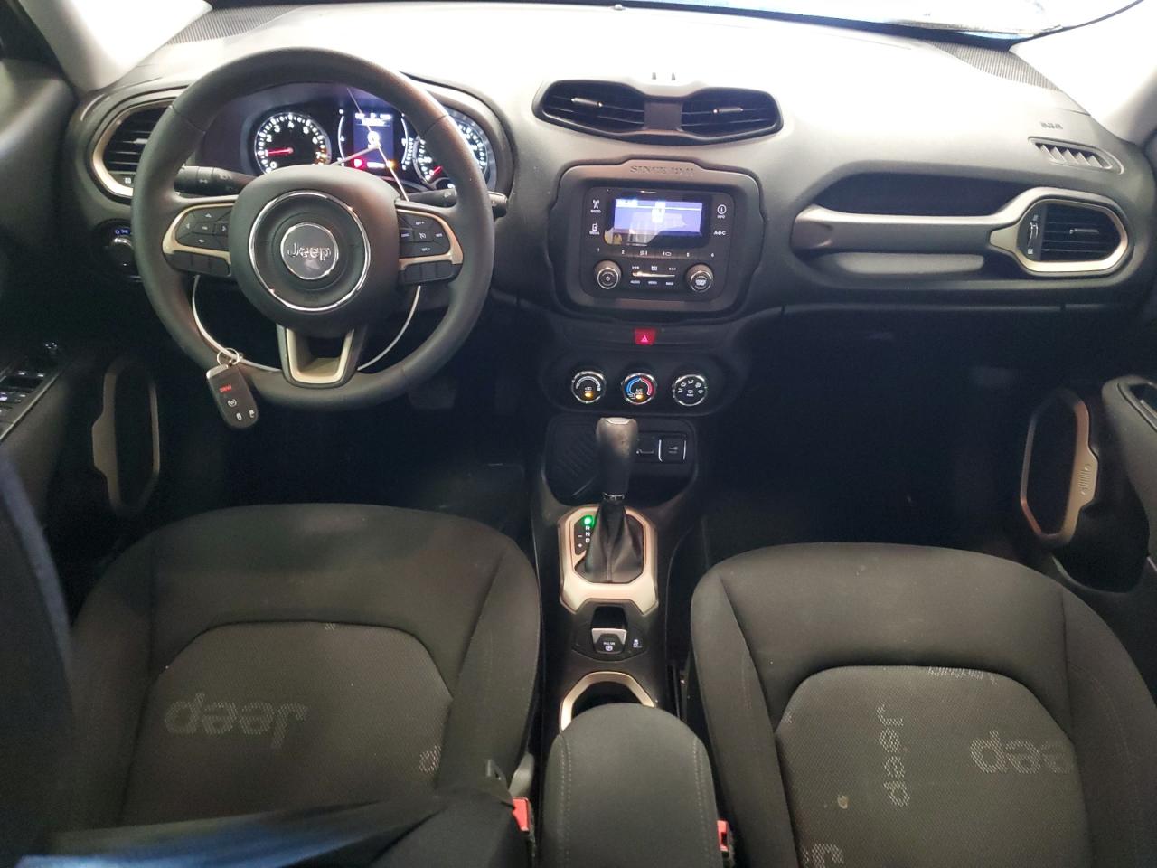 2017 Jeep Renegade - Image 8