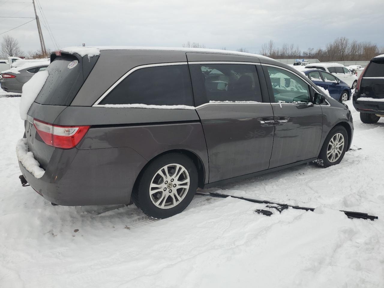 2011 Honda Odyssey - Image 3